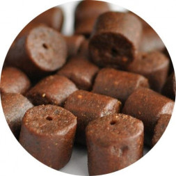 detail-velkych-cervenych-red-halibut-peliet-20mm-selektivne-krmivo